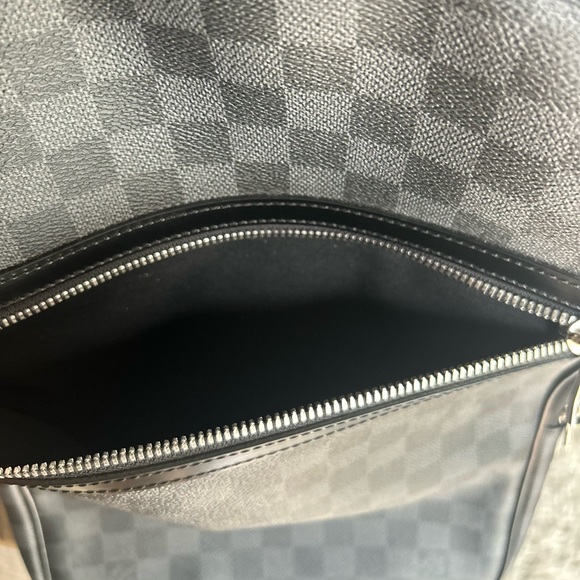 Louis Vuitton Michael backpack - Picture 9 of 10